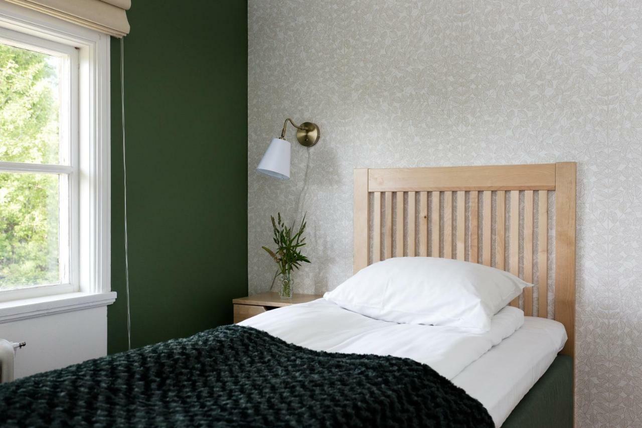 Hotel Kallgarden Jarpen エクステリア 写真